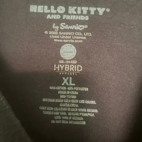 Hello Kitty Graphic Shirt Women’s Size XL Black Short Sleeve Round Neck - Picture 2 of 4